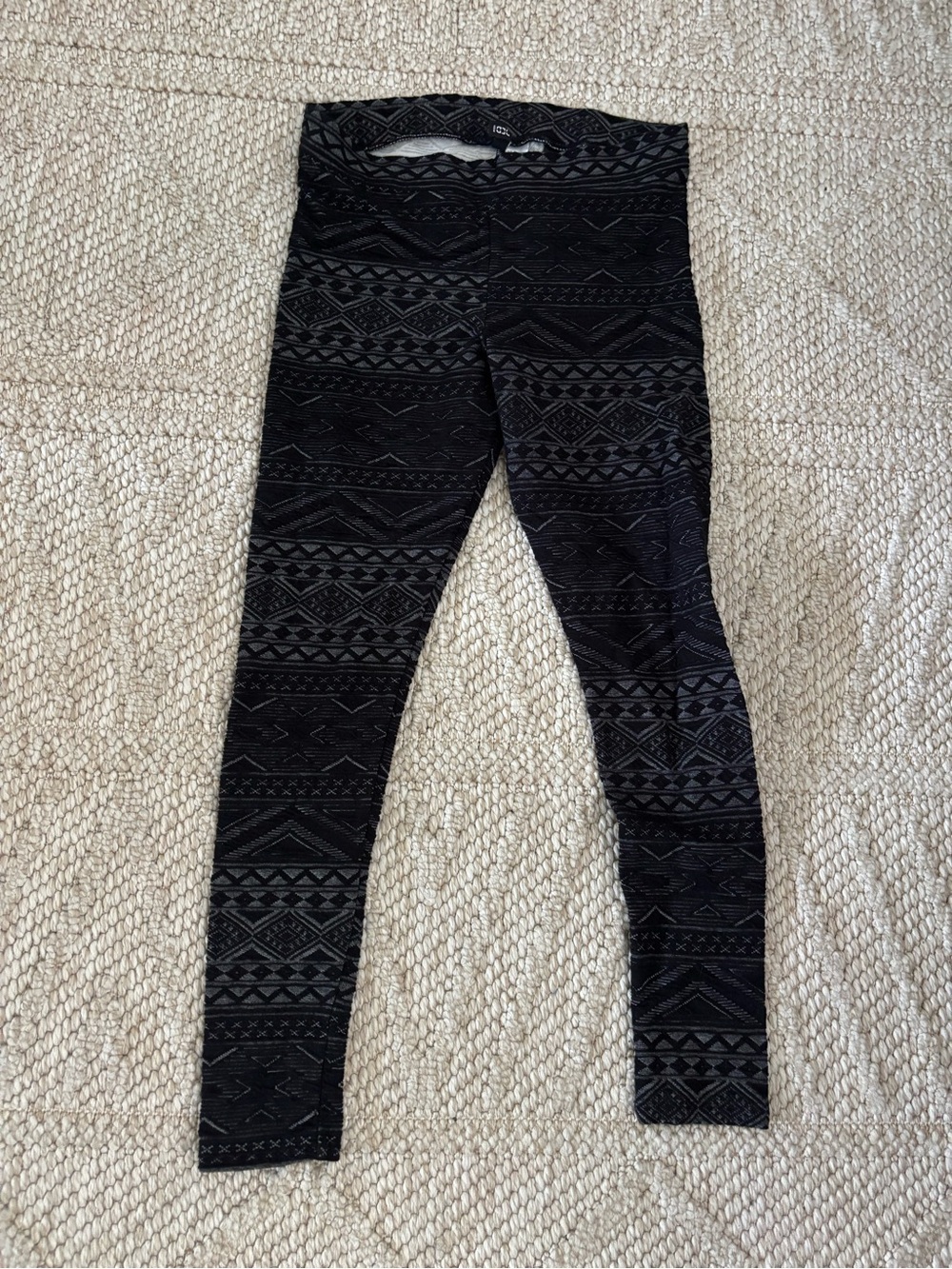 Women’s Black Patterned Leggings - Stretchy Comfort